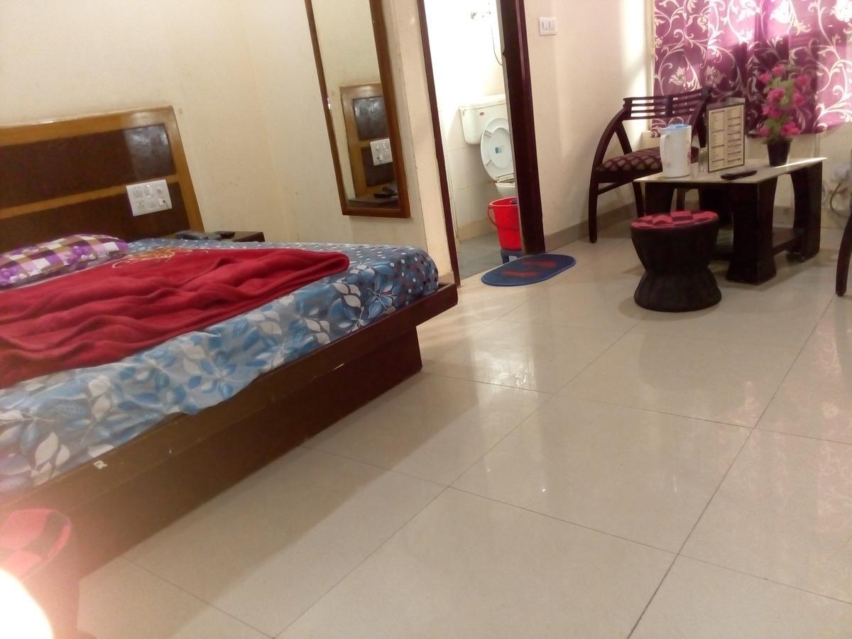 Star International Hotell New Delhi Exteriör bild