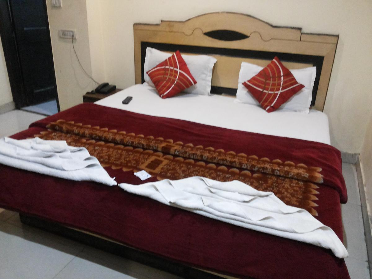Star International Hotell New Delhi Exteriör bild